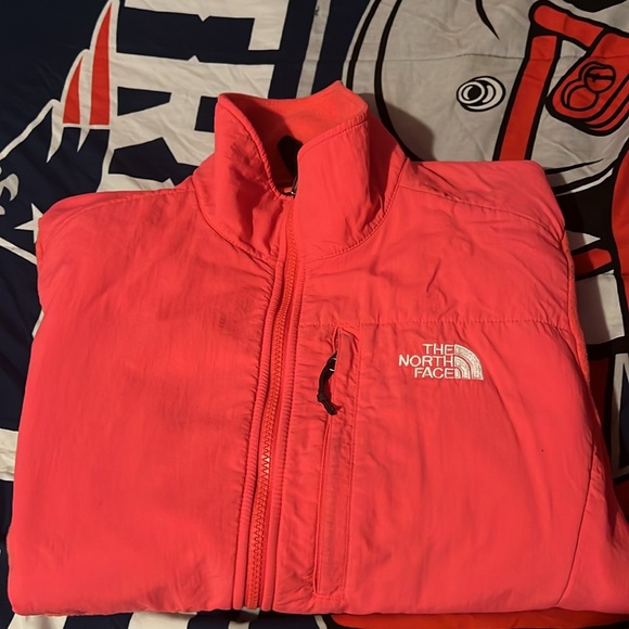 Women’s pink north face - Picture 3 of 4